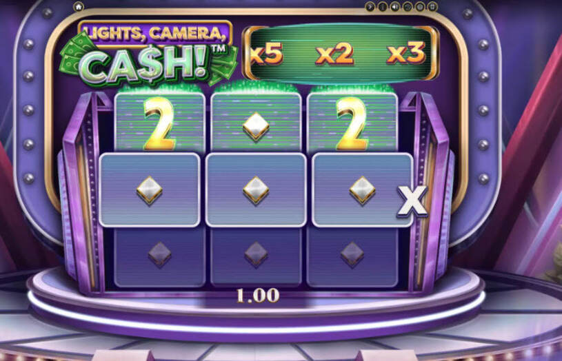 Lights, Camera, Cash! Slot gameplay